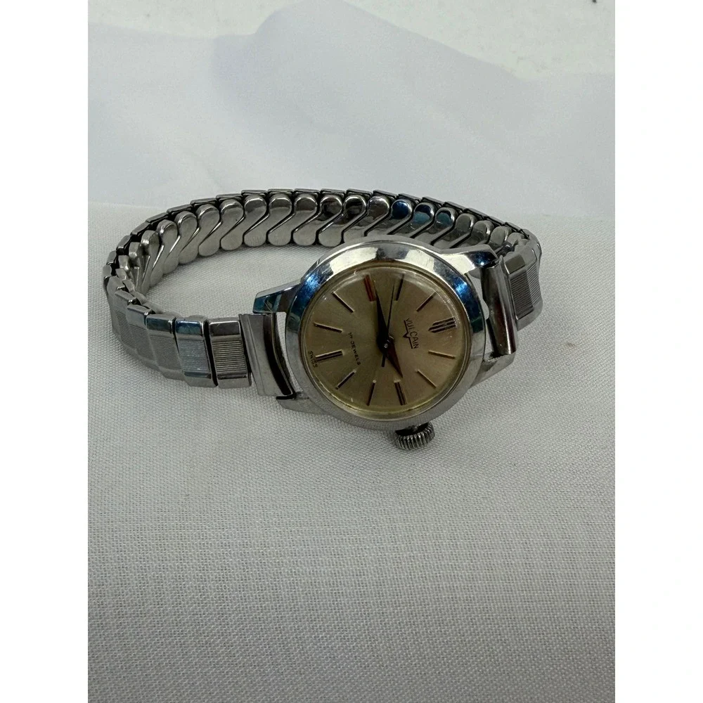 Vintage Vulcain 17 Jewels Swiss Made Stainless Steel Watch Antimagnetic Incabloc